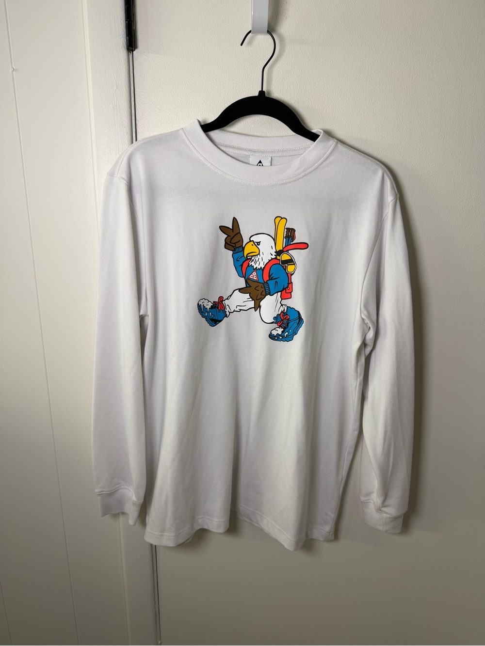 Nike ACG Team USA Eagle Graphic Long Sleeve Tee | Women’s S | NWT